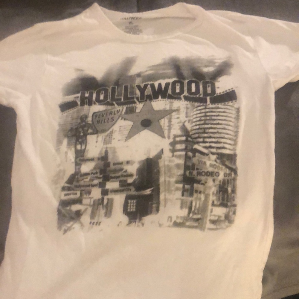 Hollywood size extra large In youth shirts